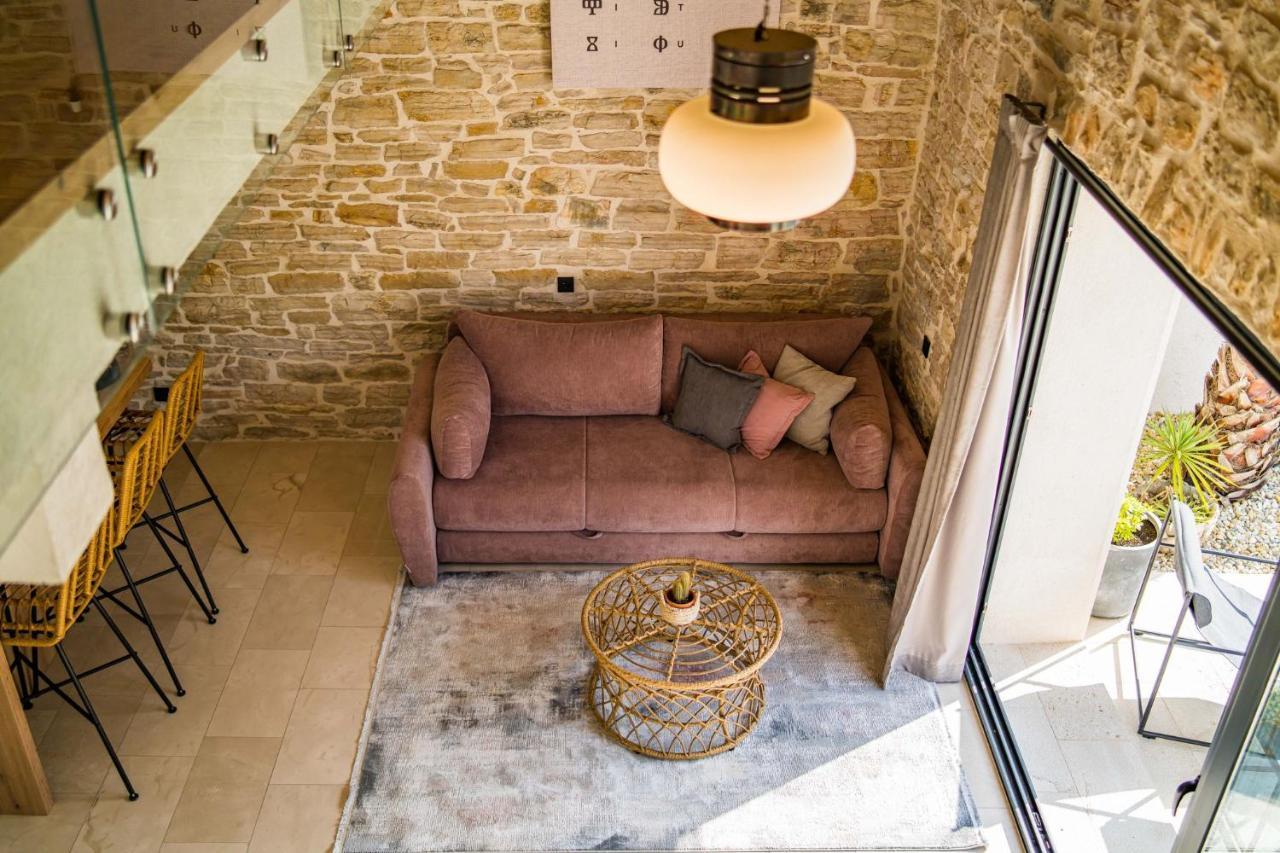 Вилла Stone House With Pool Poeta Pridraga Экстерьер фото